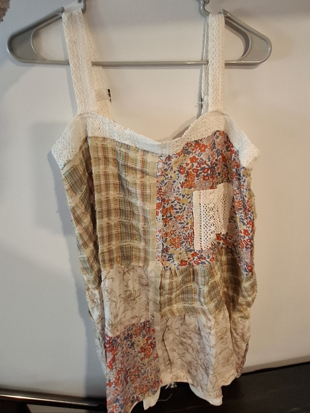 POL Boho Lace Trim & Patchwork Floral Plaid Mini Dress in Cream, Red, Blue NWOT - Picture 3 of 4